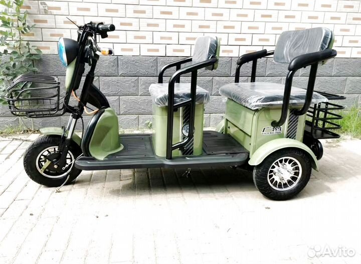Трицикл двухместный новый