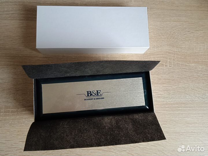 Фирменная коробочка Bossert & Erhard