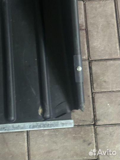 Широкая лопата для уборки снега