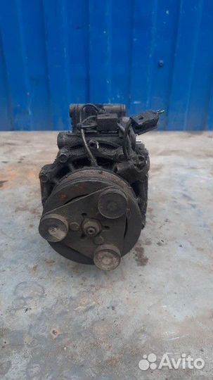 Компрессор кондиционера Mitsubishi Lancer