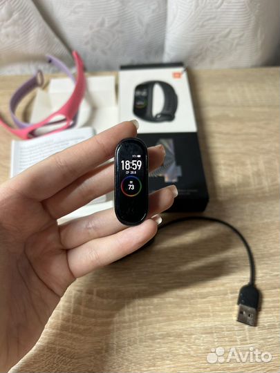 Фитнес браслет xiaomi mi band 4