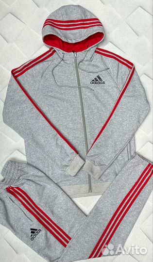 Спортивный костюм adidas
