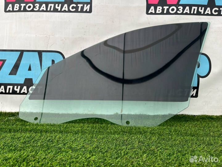 Стекло двери передней правой BMW 5