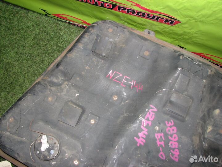 Бензобак toyota NZE144G,ZRE144G,NZE144 corolla axi