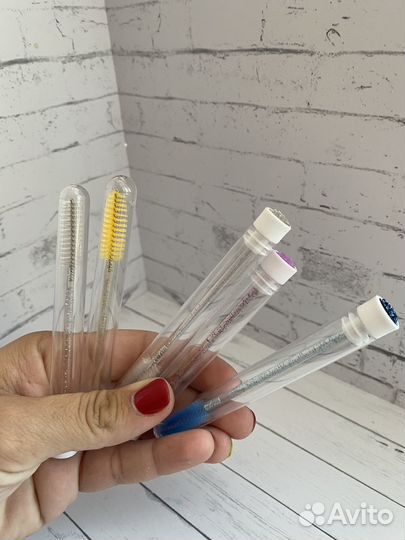 Щетка для ресниц в колбе тубе/наращивание ресниц