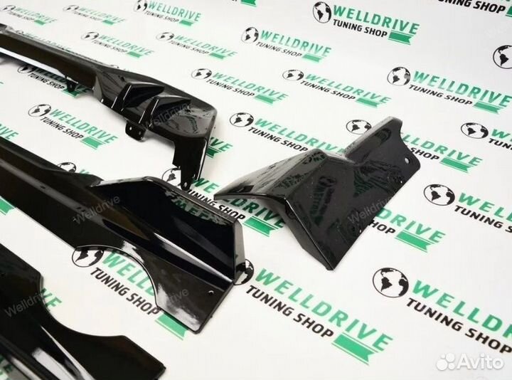 Обвес BMW X5 G05 с лезвиями порогов черный