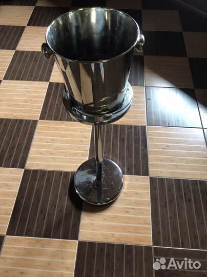 Напольная подставка для охлаждающего ведра