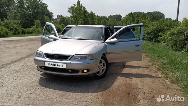 Opel Vectra 1.8 AT, 1999, 430 000 км с пробегом, цена 350000 руб.