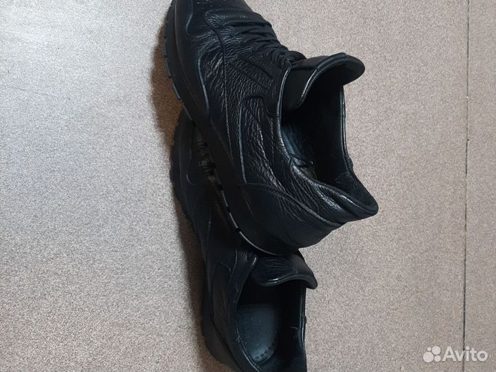 Кроссовки кожаные