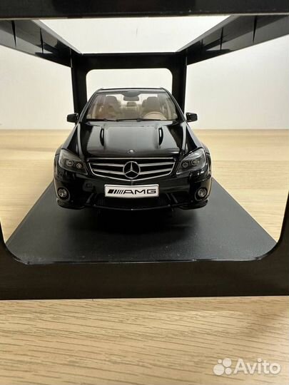 Autoart 1:18 Mercedes C63