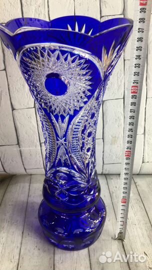 Ваза из цветного хрусталя