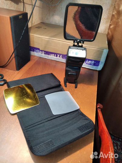 Насадка на фотовспышку на шарнире