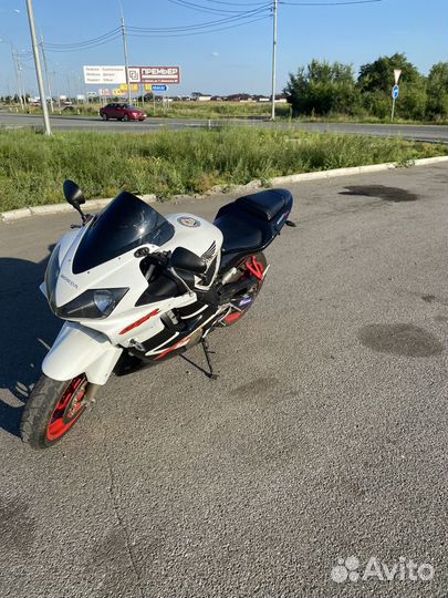 Honda CBR F4i