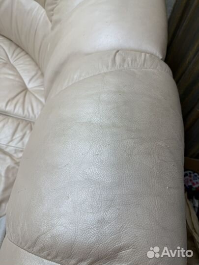 Диван угловой раскладной кожаный