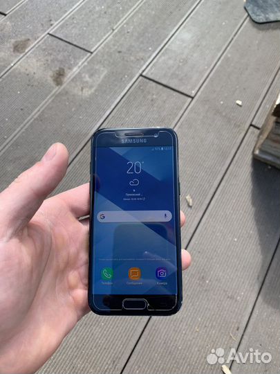 Телефон Samsung galaxy a3 2017