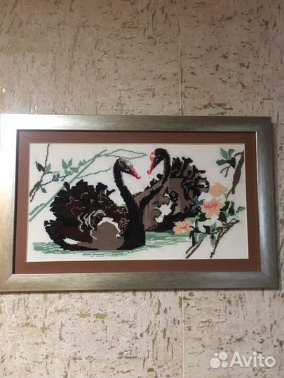 Картины вышиты в ручную