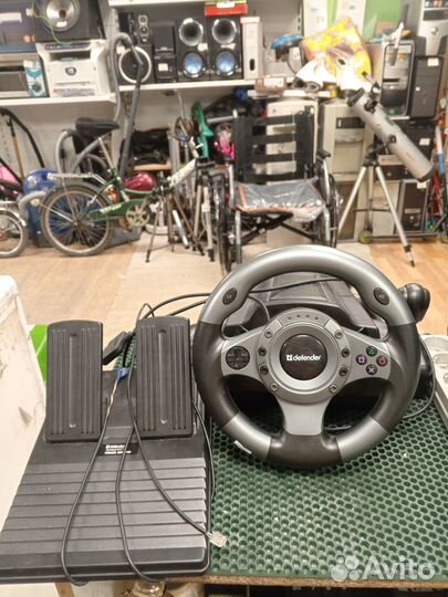 Игровой руль с педалями и коробкой передач