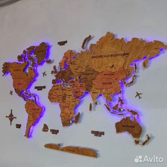 Карта мира из дерева