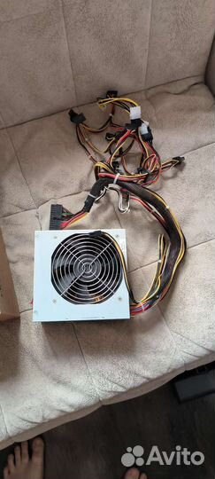 Блок питания Delta 650W
