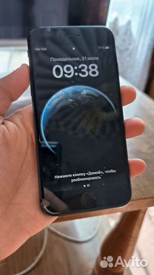Телефон iPhone 8