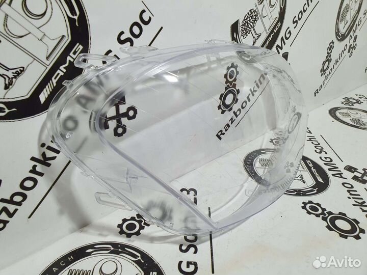 Стекло фары правое для Mercedes W164