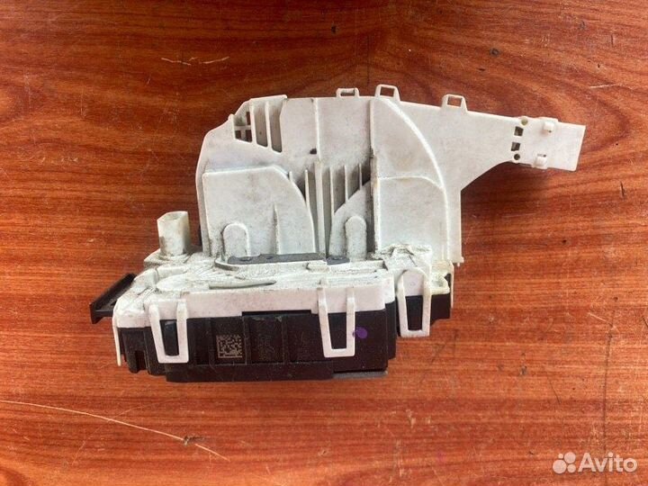 Замок двери передний правый Wv Crafter фургон cktb