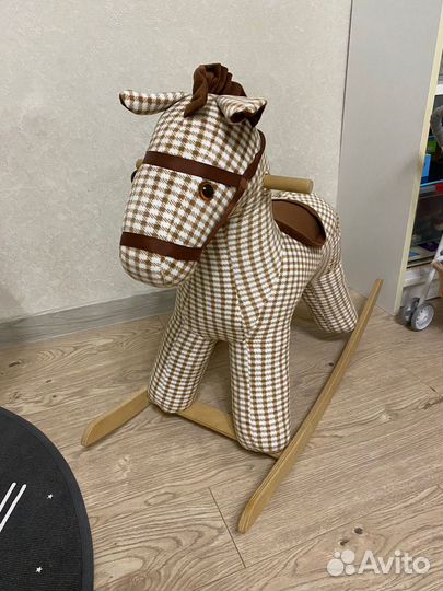 Качалка лошадь