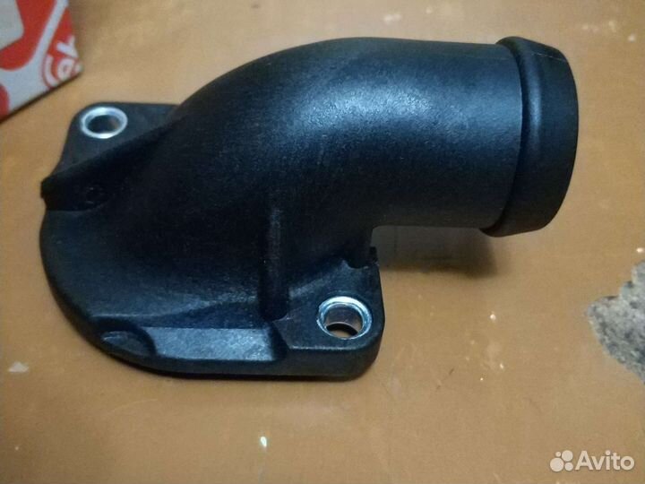 Фланец термостата vag