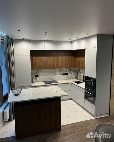 Кухонный гарнитур угловой