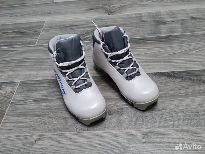 Лыжные ботинки 36 размер