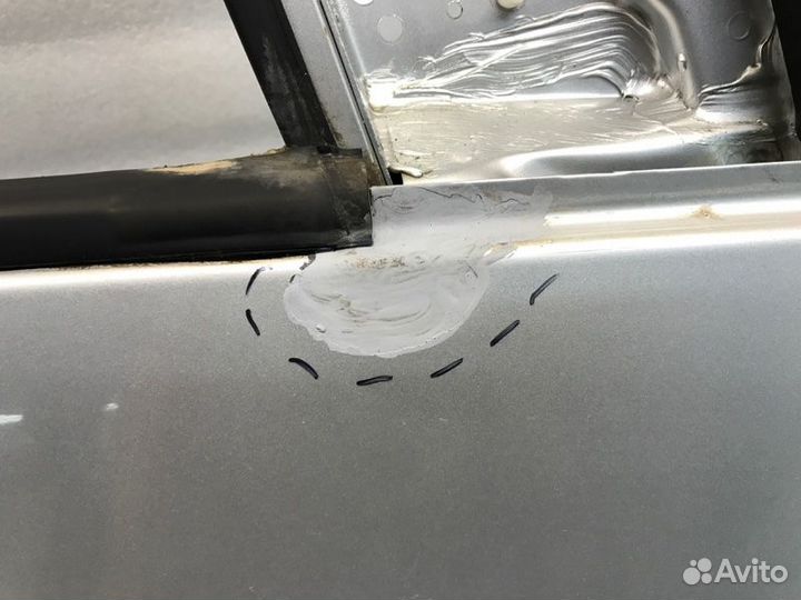 Дверь передняя правая Chevrolet Cruze седан 1.8