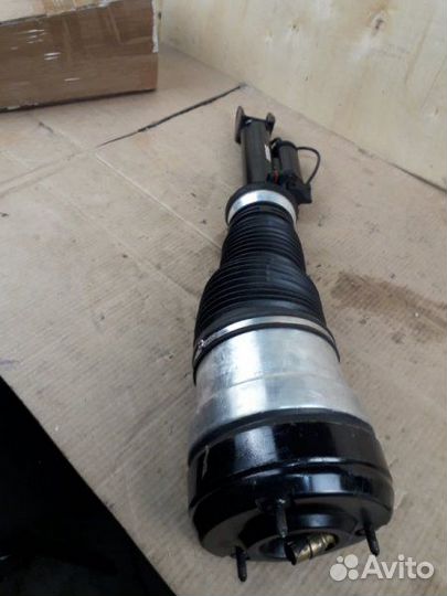 Амортизатор передний Mercedes-Benz S-Class W220