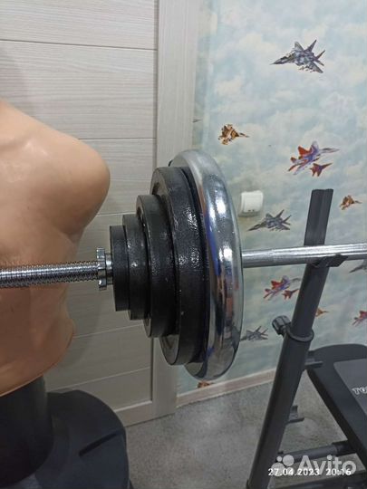 Скамья для жима лежа со штангой