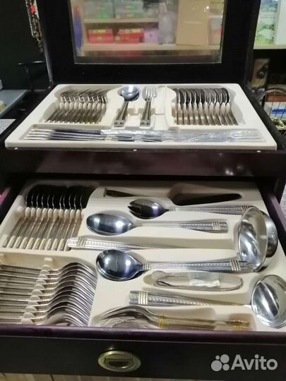 Набор столовых приборов на 12 персон