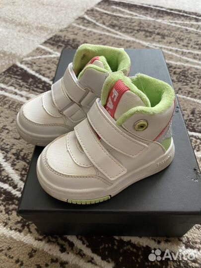 Ботинки утепленные на девочку