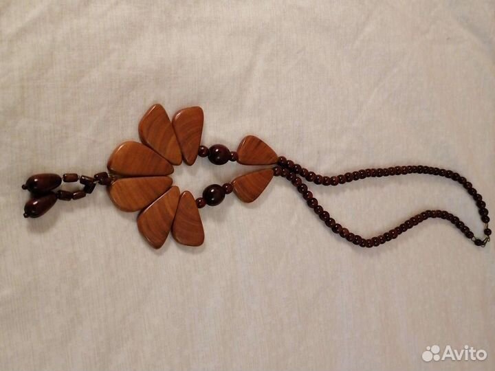 Бусы из натуральных камней