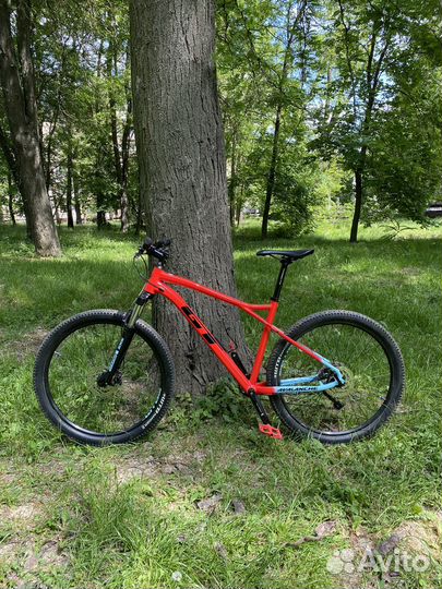 Горный велосипед GT avalanche comp 27.5