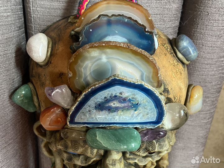 Маска с натуральными камнями