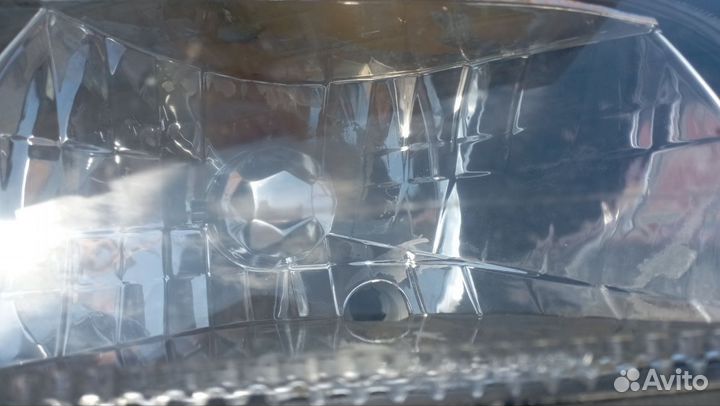 Продам правую фару Depo Caldina/Carina/Corona 190