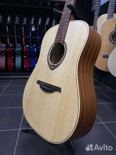 Акустическая гитара LAG GLA T70D Новая