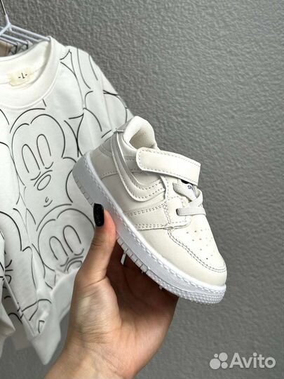 Новые детские кроссовки Nike