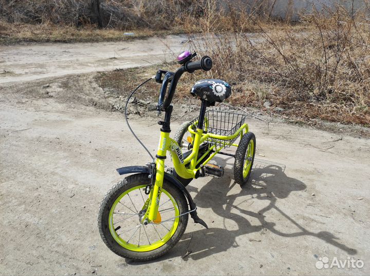 Детский трехколесный велосипед бу