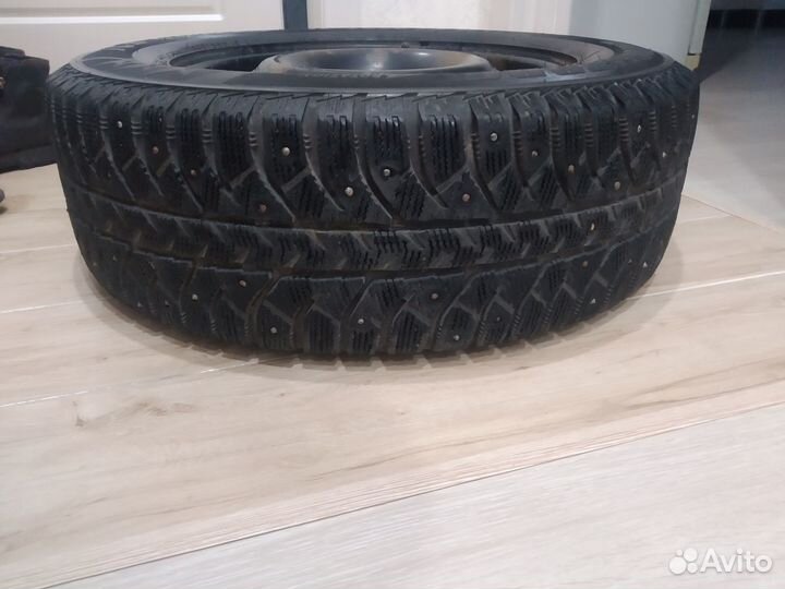 Bridgestone Ice Cruiser 7000 195/65 R15 91