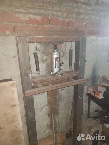 Продам пресс под гидровлический домкрат