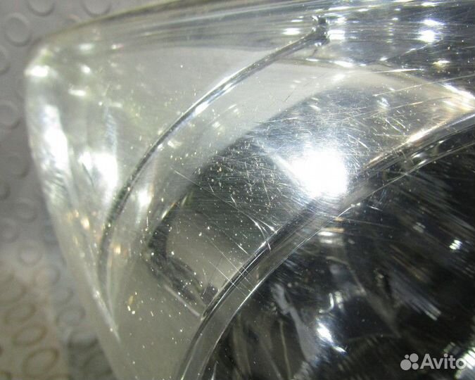 Toyota Auris E15 Фара правая