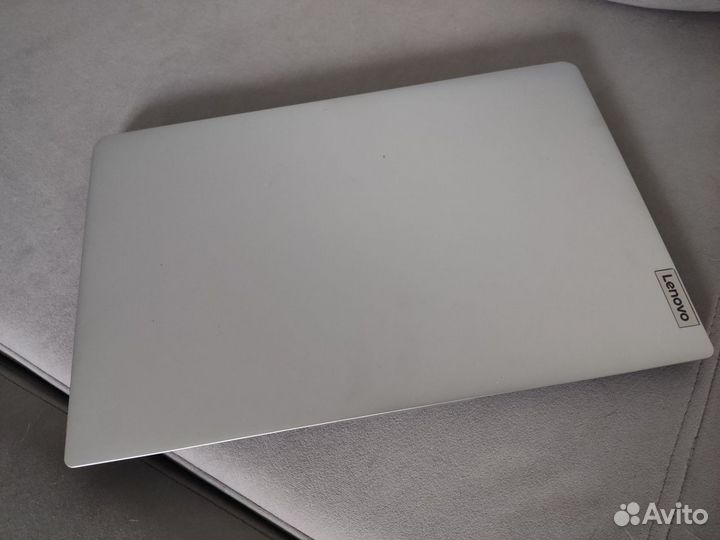 Lenovo ideapad 1