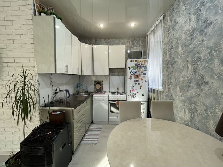 2-к. квартира, 44 м², 1/4 эт.