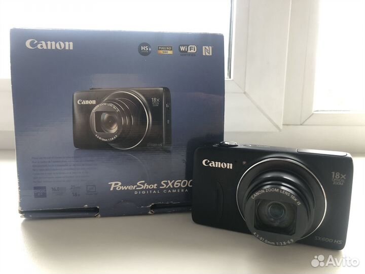 Компактный фотоаппарат canon