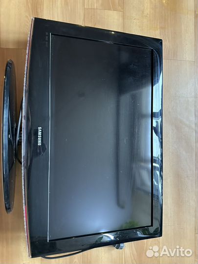 Телевизор Samsung LE32B450C4W