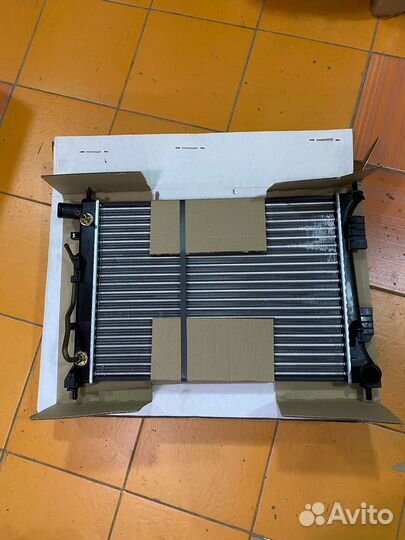 Радиатор A/T на Solaris 1 / Kia Rio 3 Автомат